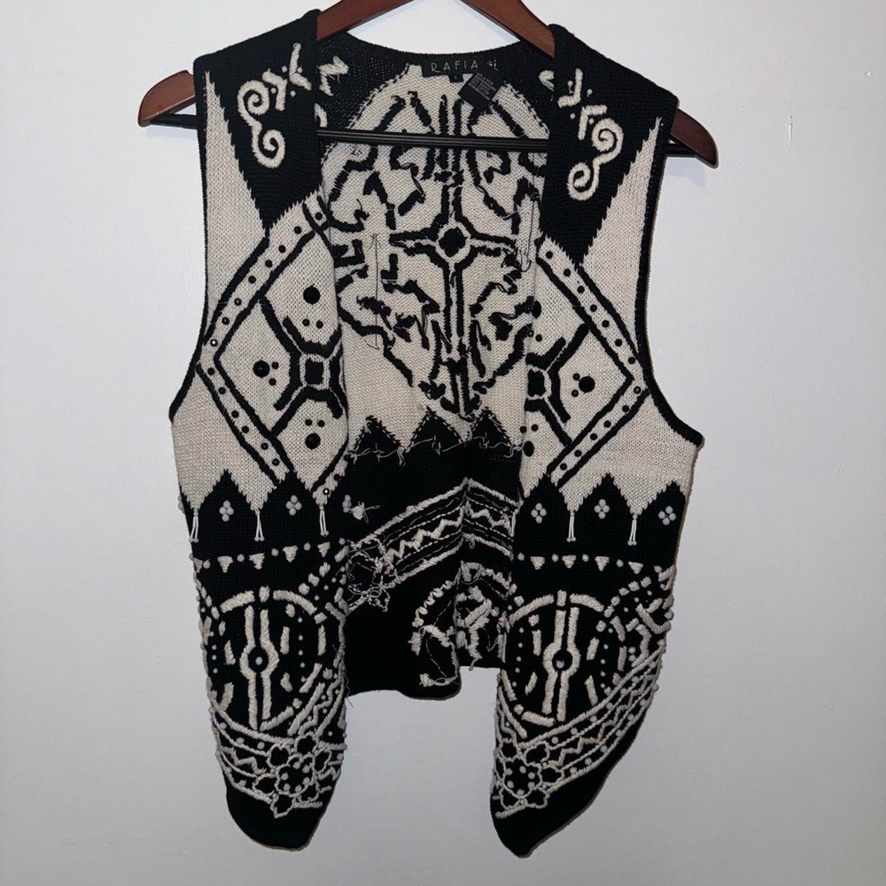 RAFAEL Black & Cream Geometric Knit Vest